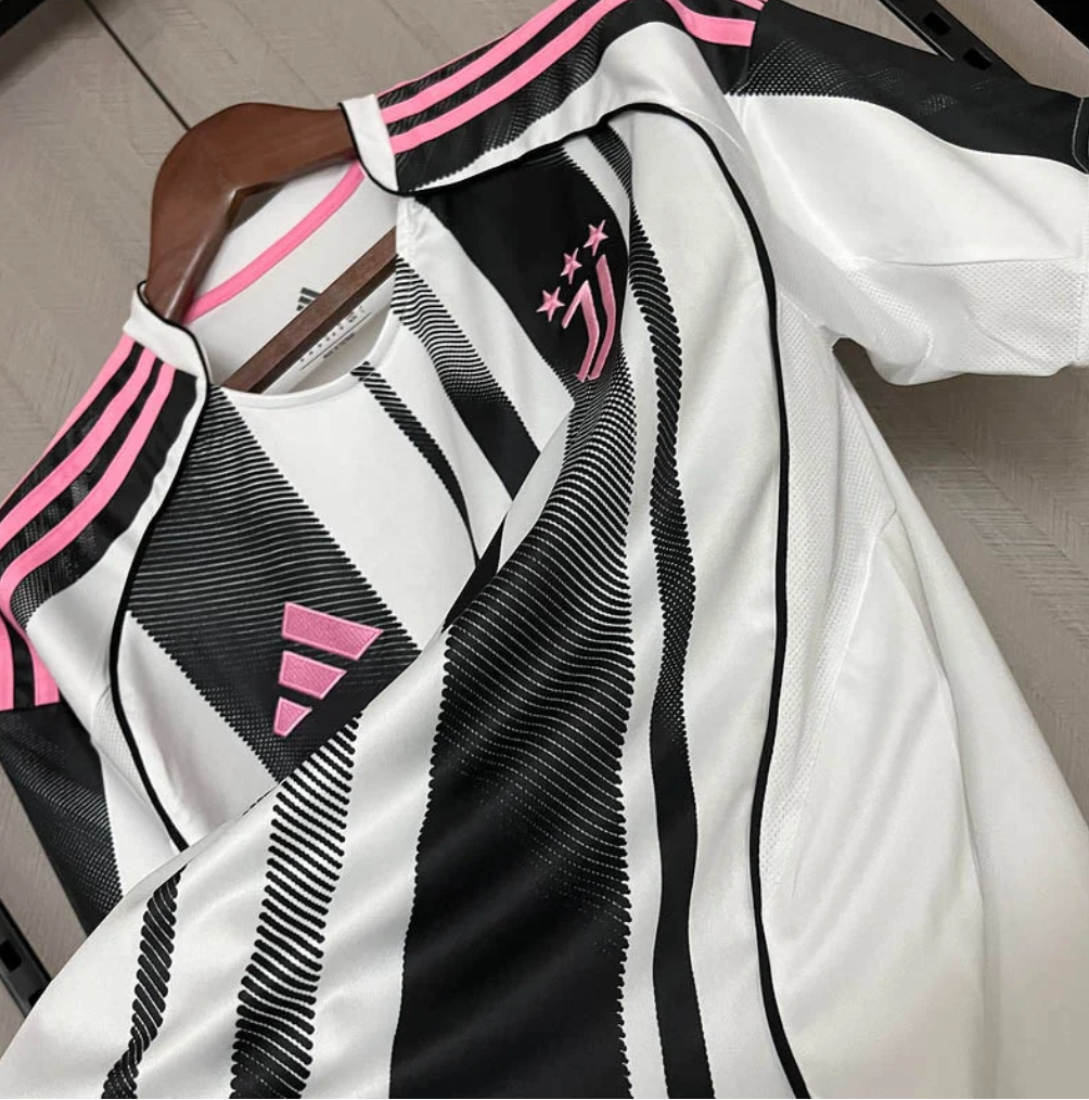 2025/2026 Juventus Home Soccer Jersey